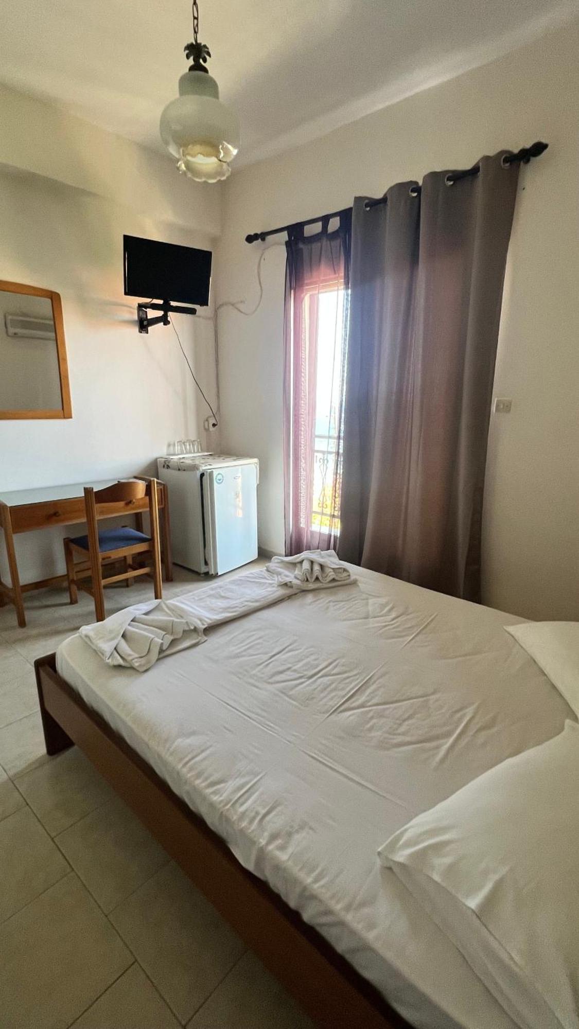 Michaela Hotel Poros  Exterior photo