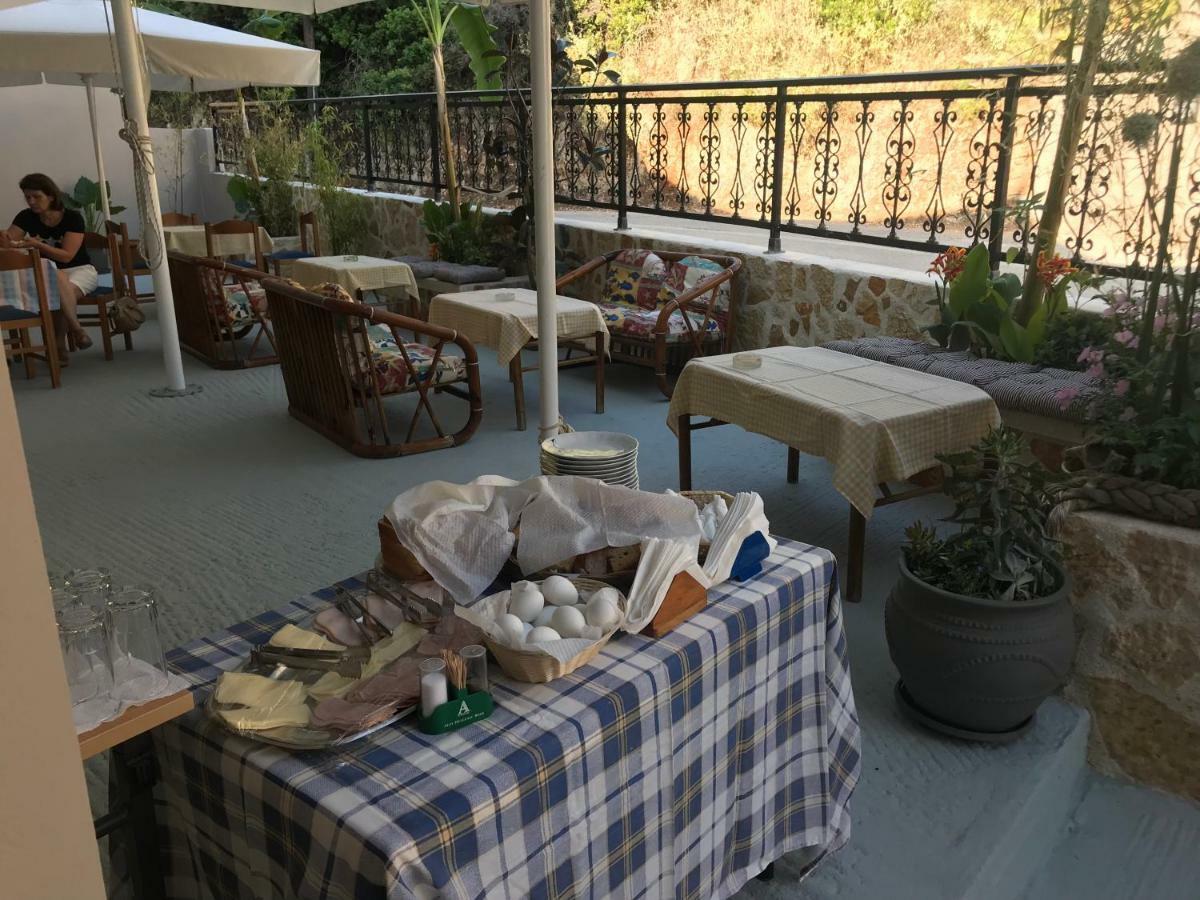 Michaela Hotel Poros  Exterior photo
